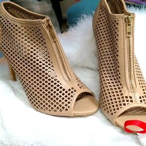 High Heel, Steve Madden